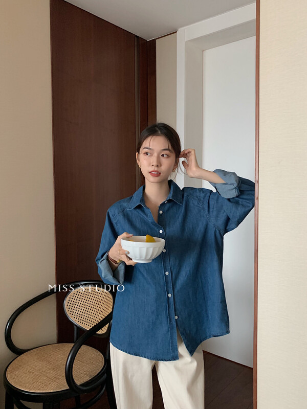 【MISS】Korean version of simple loose denim shirt Y8907