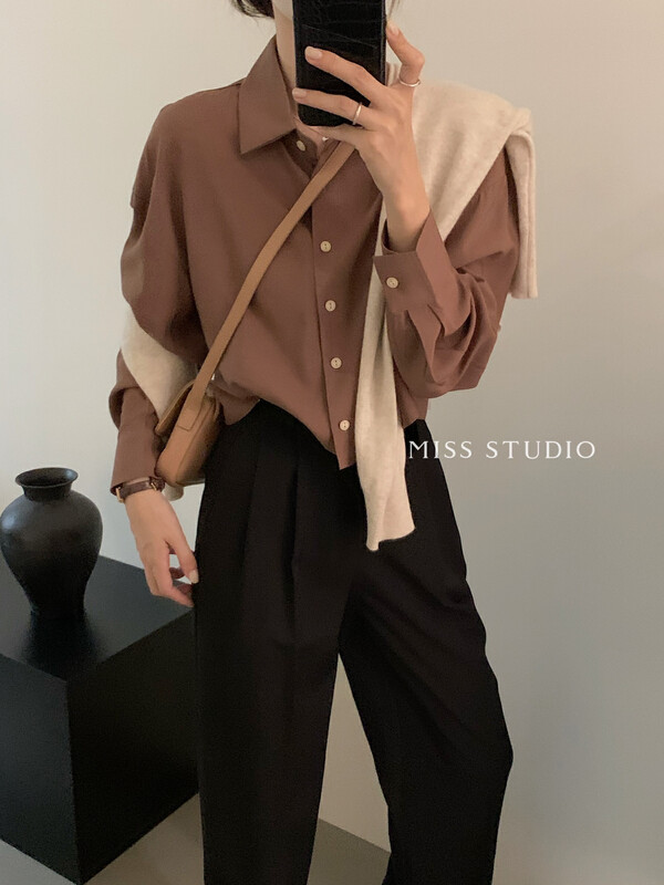 [MISS] Korean style back slit casual short shirt W329
