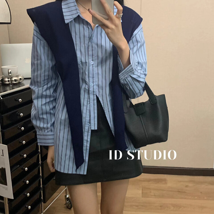 Autumn is new! [I-D] Korean version of the diagonal button stripe slit shirt (with shawl) YS8356# L