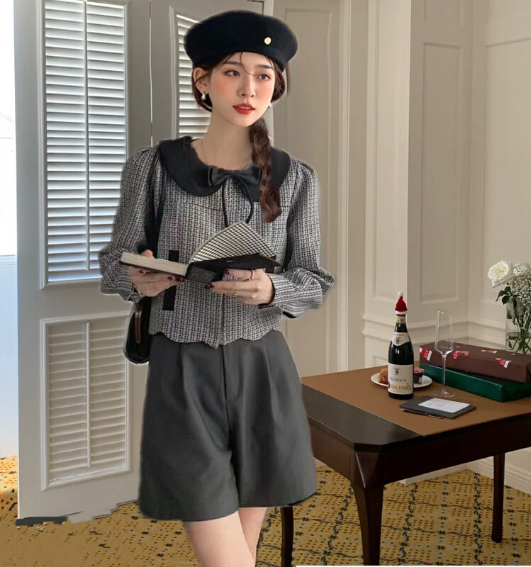 New in autumn! [Timely rain] Korean style ins retro temperament small fragrance style playful design doll collar butterfly short coat (with bow) 07122# WPL