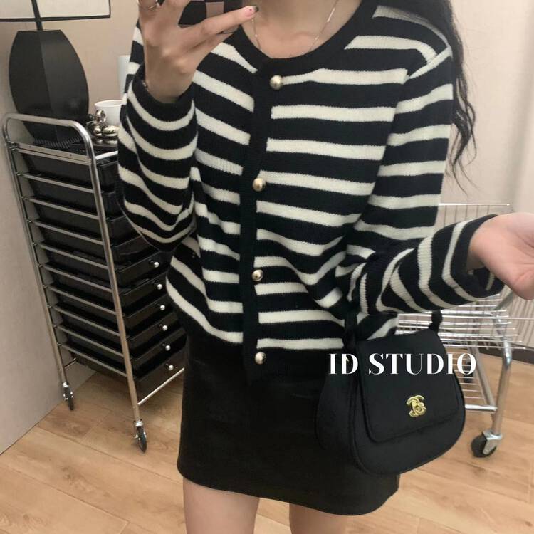 New in autumn! [I-D] Korean version of the round neck striped warm sweater 3188# L