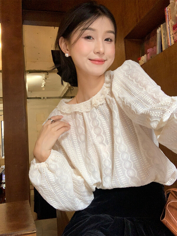 New in early autumn! [Timely rain] Korean ins sweet temperament design lace hook flower lotus leaf collar loose all-match shirt 52799# WPL