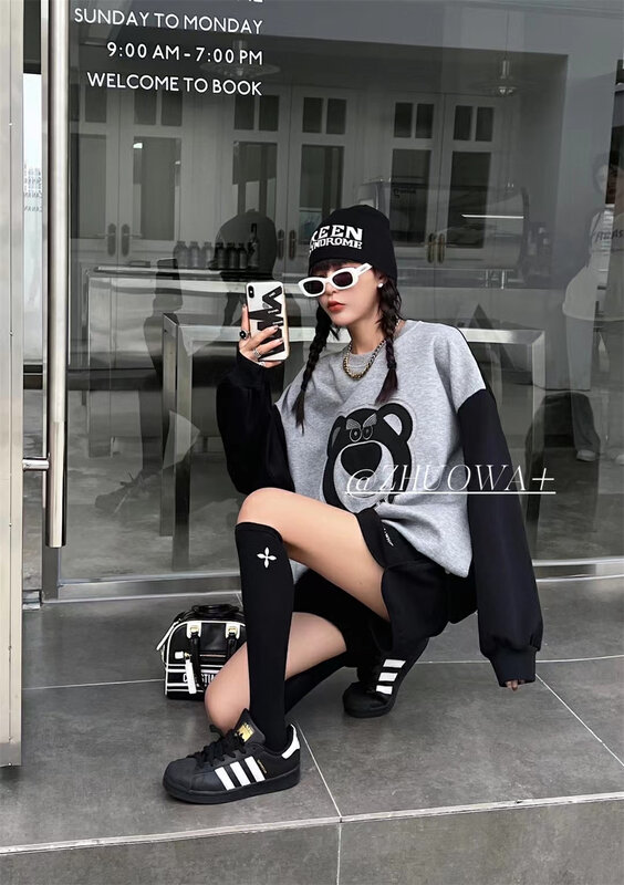 New in autumn! [Strictly selected by buyers - Zhuowa] Korean strawberry bear color matching design loose sweater 5215# CL