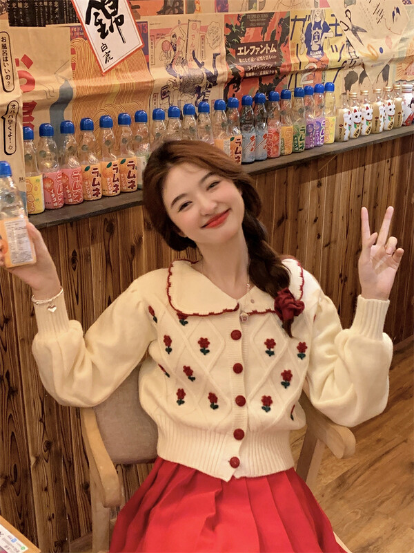 New in autumn!  [Timely Rain] Sweet design handmade small flower contrast knitted cardigan 07257# WPL
