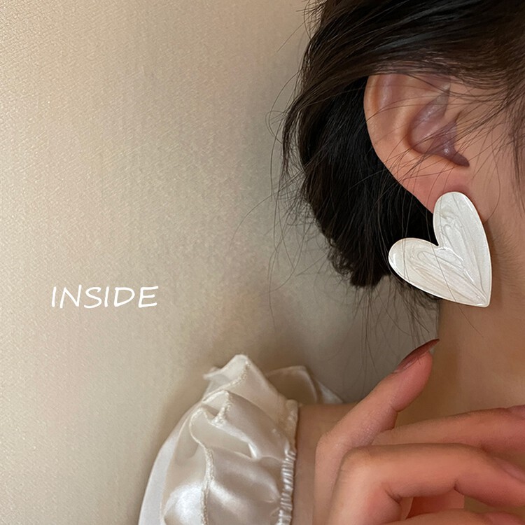 【INSIDE】Retro Hong Kong Style Small Irregular Big Love Earrings (With Box Randomly Issued) R3471# ZXL