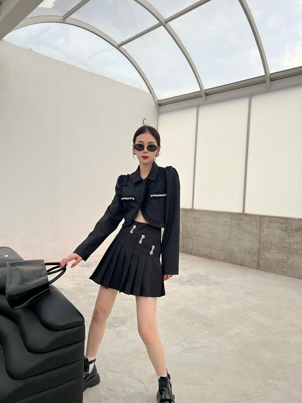 New in early autumn! [FEIMAO (YIMAO)] temperament decorative short coat + pleated skirt two-piece suit YM-8336# LSL