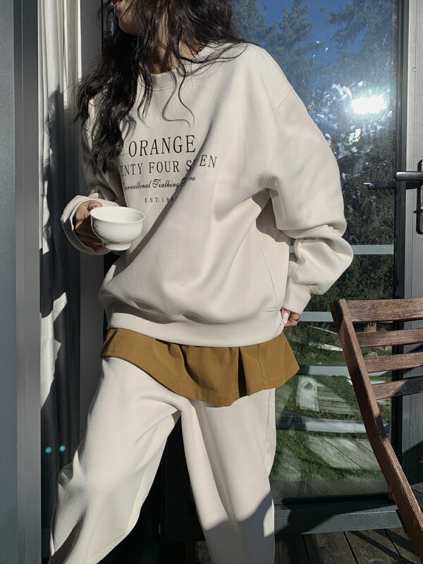 [11AN] Retro Alphabet Print Pullover Sweater A6935