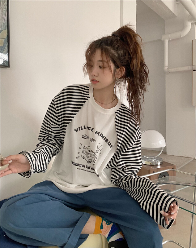 Autumn is new! [Timely rain] Korean ins loose design striped stitching fake two-piece long-sleeved T-shirt 40227# WPL