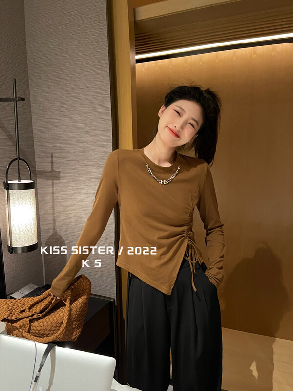 【KISS SISTER】Korean version slim, sweet and cool long-sleeved T-shirt (with necklace) 22A9615