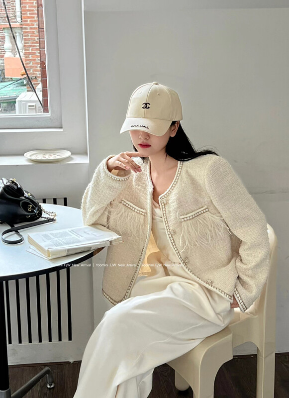 Autumn is new! [YOOMINI] Xiaoxiang wind contrast color round neck temperament short coat Q16199-W# WPL