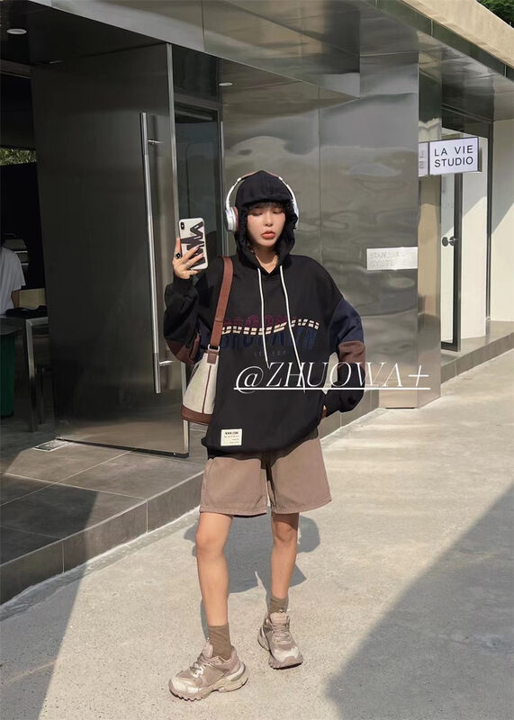 New in autumn! [Strictly selected by buyers - Zhuowa] Personalized color matching design letter loose hooded sweater 5613# CL