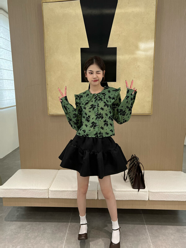 [FEI MAO] Flocking print top small shirt women's Korean temperament shirt shirt Z-4563