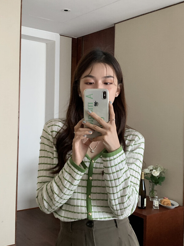 [MISS] Korean V-neck striped gold button knitted cardigan C2050