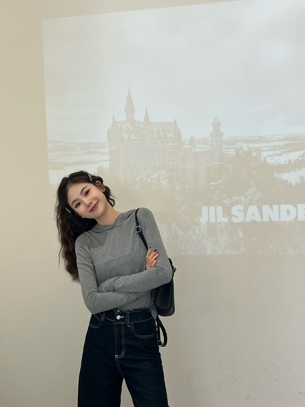 (Fei MAO) lazy wind loose long sleeve thin sunscreen Hoodie long sleeve T-shirt z-4582