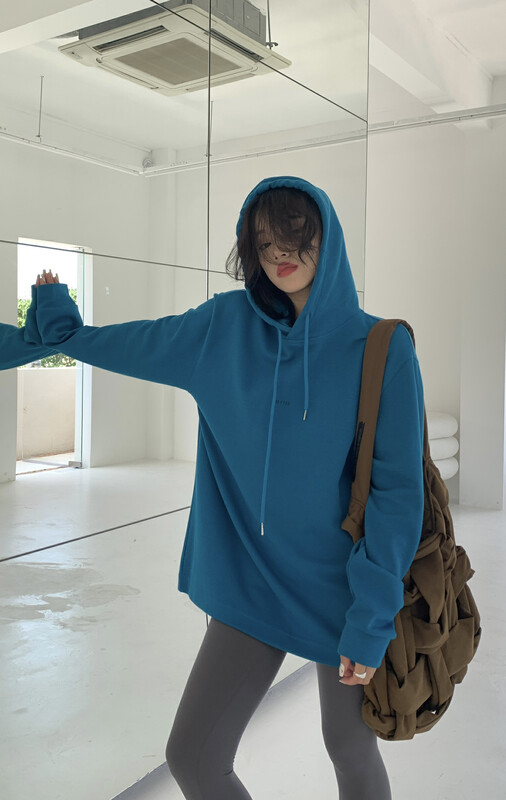 [11AN] Thin and versatile printed hooded sweater A6985