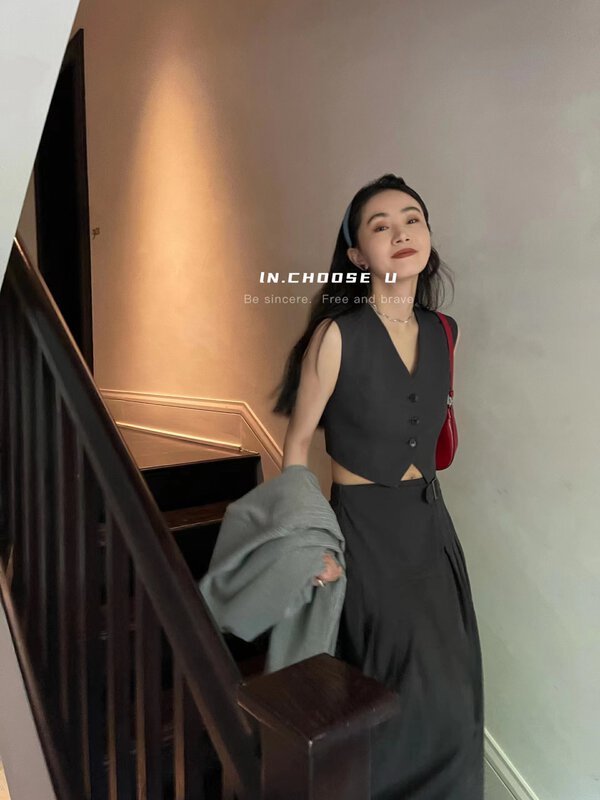 New in early autumn [IN.CHOOSE U] Fashion V-neck sleeveless vest (coat) 67298# CQW