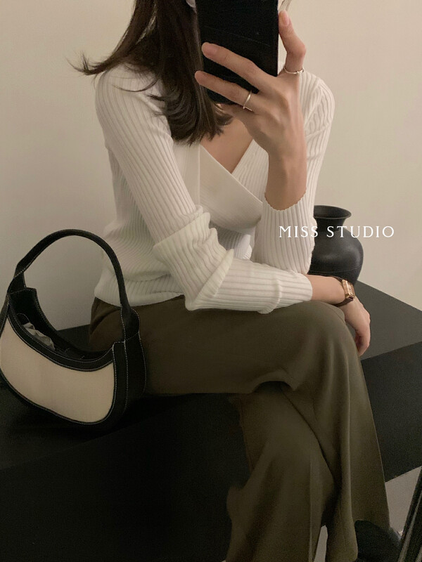 【MISS】Korean irregular collar wool sweater C2066