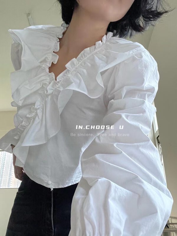 【IN.CHOOSE U】V Neck Wavy Long Sleeve Short Shirt 69380# CQW