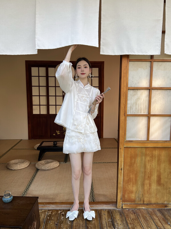 New in early autumn! [FEIMAO (YIMAO)] Retro jacquard stand-up collar top + slimming skirt two-piece suit Z-4290# LSL