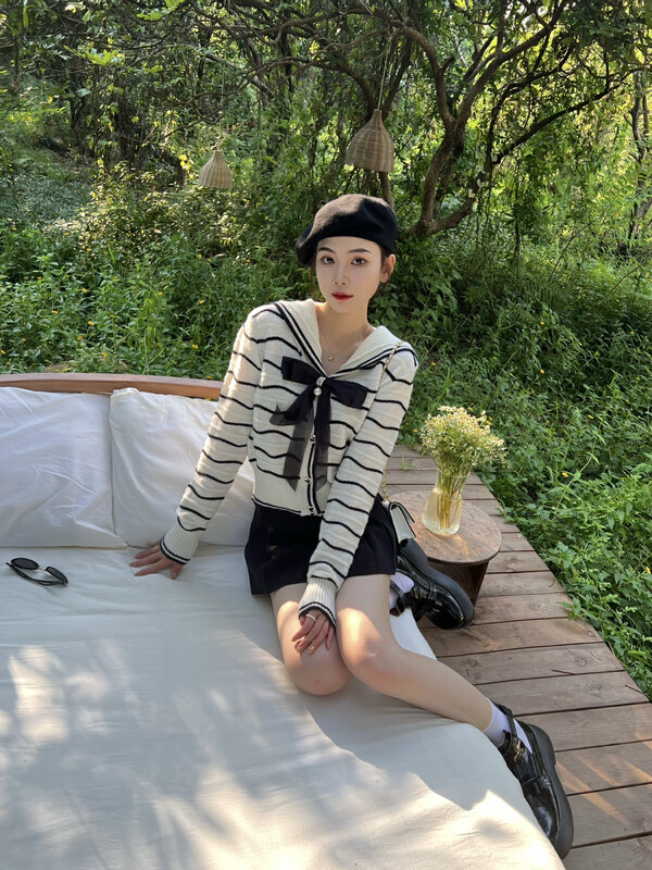 New in autumn! [FEIMAO (YIMAO)] Navy collar striped bow warm sweater (with detachable accessories) Z-13784# LSL