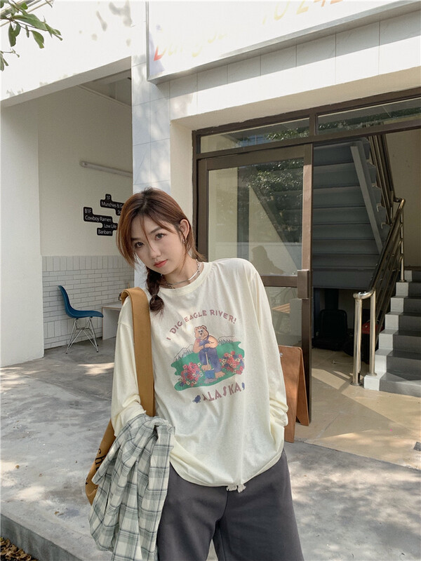 Autumn is new! [Timely rain] Korean style ins casual age reduction round neck printed cartoon letter long-sleeved T-shirt 07179# WPL