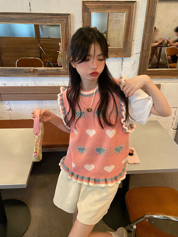 New in autumn! [Timely rain] Korean ins loose and sweet design heart beaded loose all-match vest (excluding inner wear) 20089# WPL