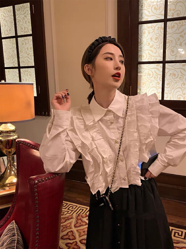 New in autumn! [KIKI STUDIO] Hepburn ear shirt + high waist slim skirt suit 6576# HJY