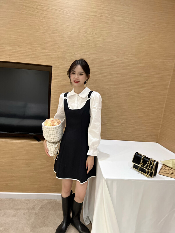 New in early autumn!【FEIMAO（YIMAO）】Korean style fashion bell sleeve doll collar shirt (with detachable accessories) YM-8317# LSL