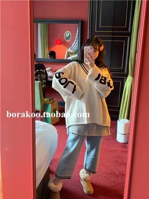 New in autumn!  【N】Casual loose V-neck contrast letter warm sweater M0058# WTT