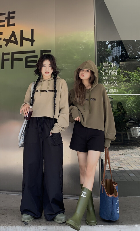 [11AN] Korean letter embroidery hooded short sweater A9103
