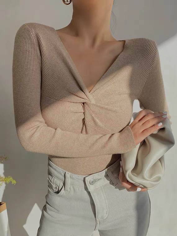 New in autumn!【KIKI STUDIO】V-neck slim fit all-match knitted sweater 6686# HJY