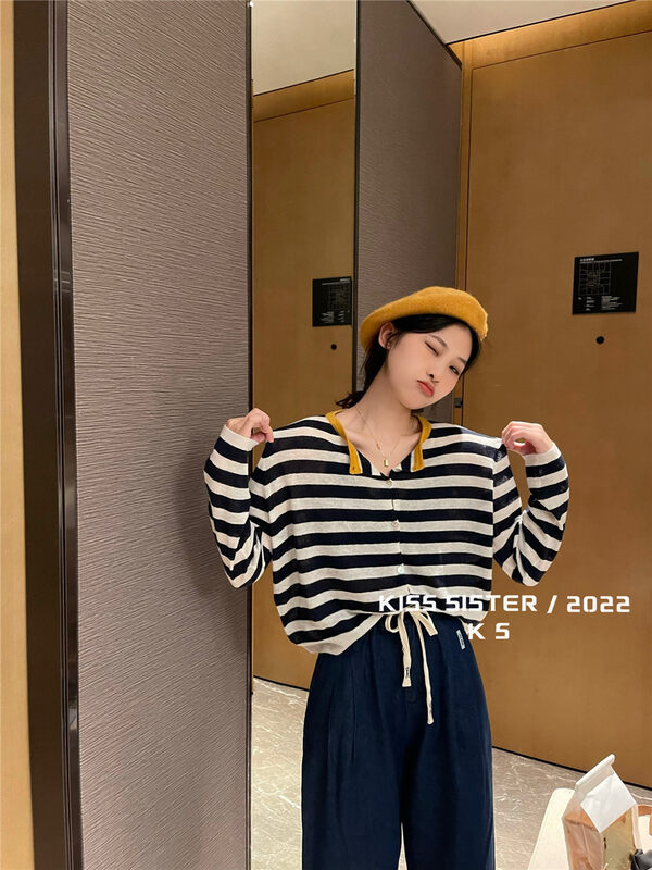 【KISS SISTER】Contrast Color Striped Casual Cropped Knit Cardigan (Containing 33% Wool, 13% Mohair) 22M8216# CQW