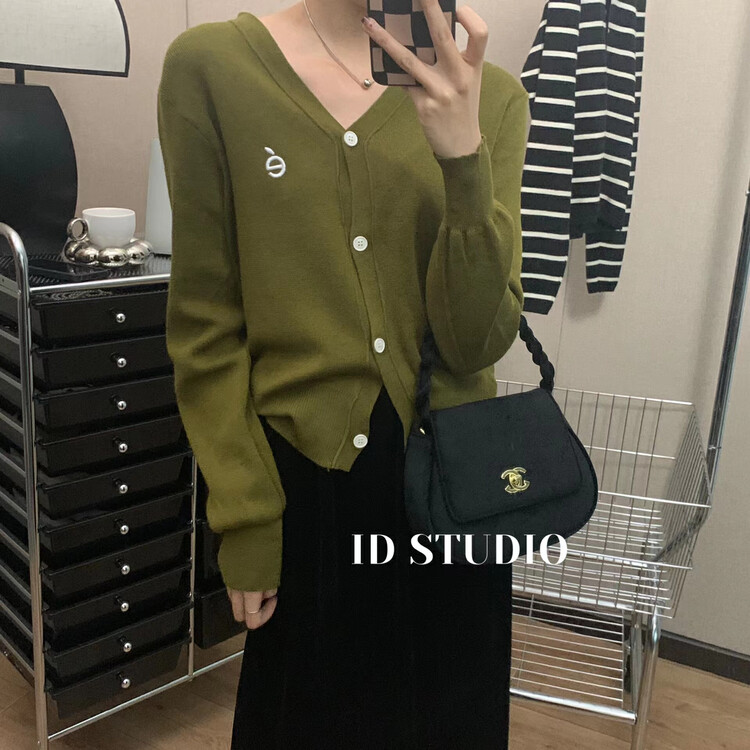 秋款上新!【I-D】韓版V領字母刺繡小衫  3165#  L