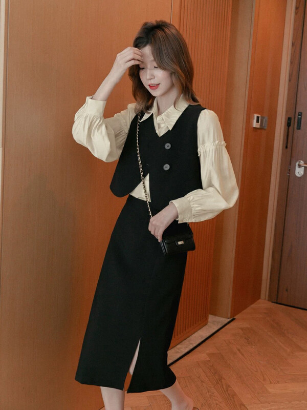 New in autumn! [KIKI STUDIO] solid color commuter shirt + breasted vest + high waist slim skirt three-piece suit 6717# HJY
