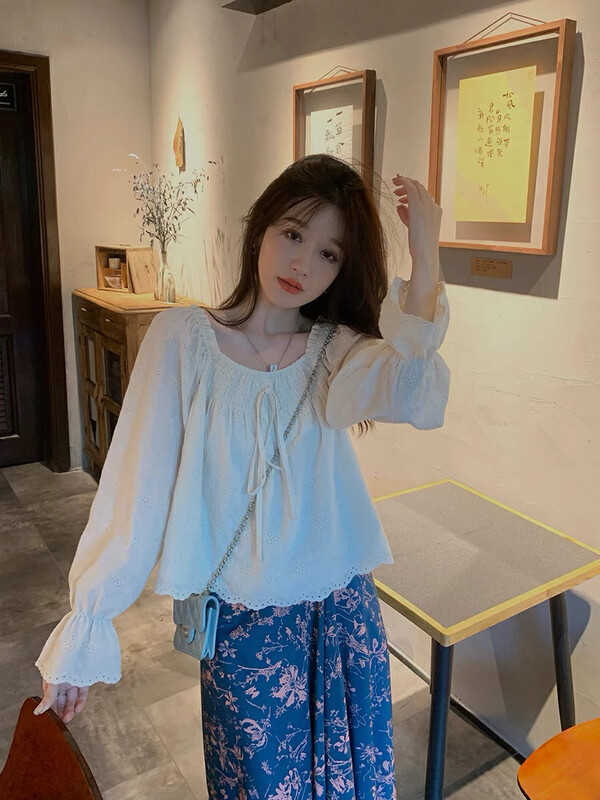 New in autumn!  【KIKI STUDIO】Fresh and Simple Embroidered Square Neck Puff Sleeve Shirt 6605# HJY