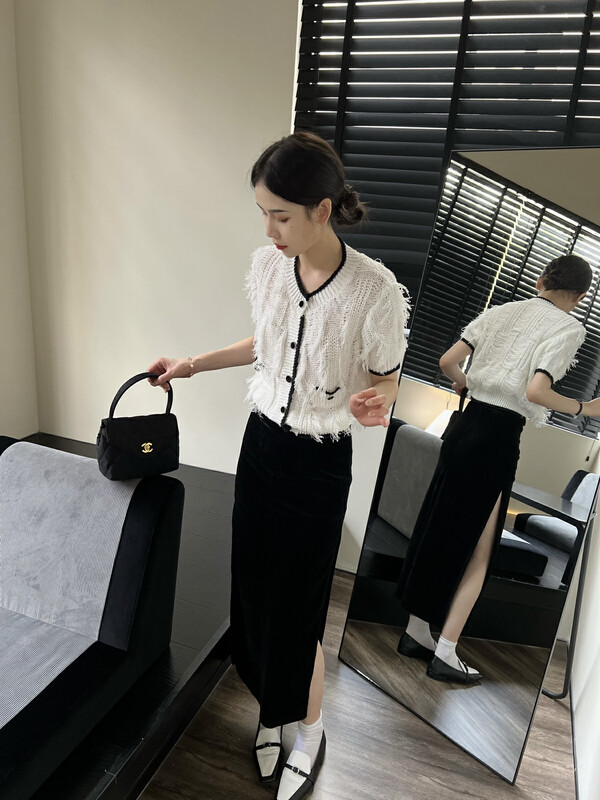 New in early autumn! [FEIMAO (YIMAO)] Korean style contrast color short-sleeved sweater Z-3008# LSL