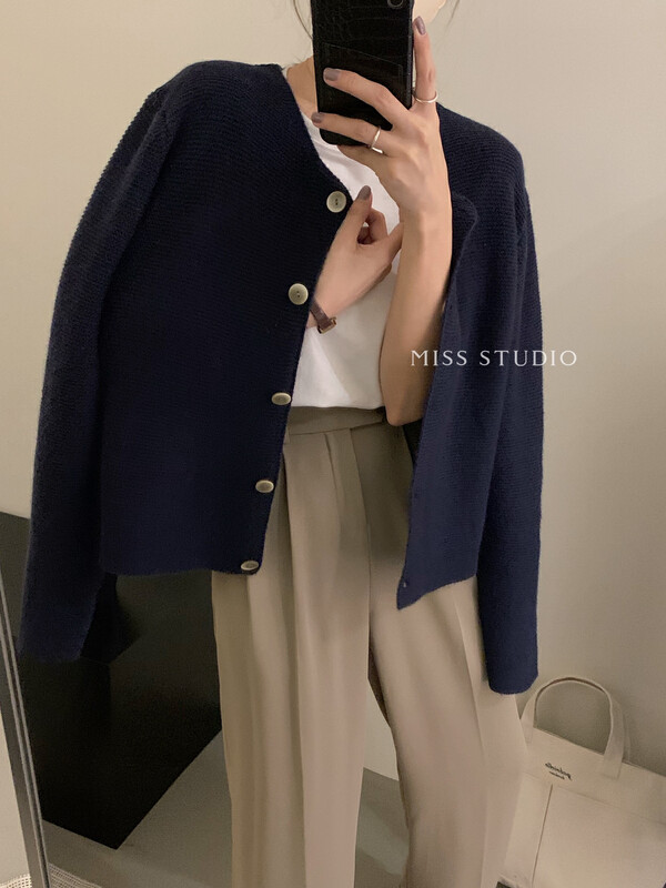 【MISS】Korean simple and versatile knitted cardigan sweater A0660