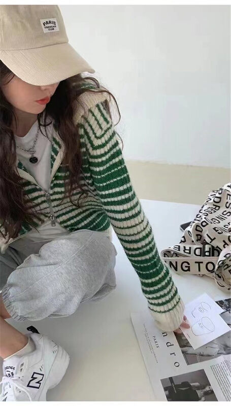 New in autumn! [Korean C home] Korean hooded striped zipper knitted cardigan 5578# PCZ