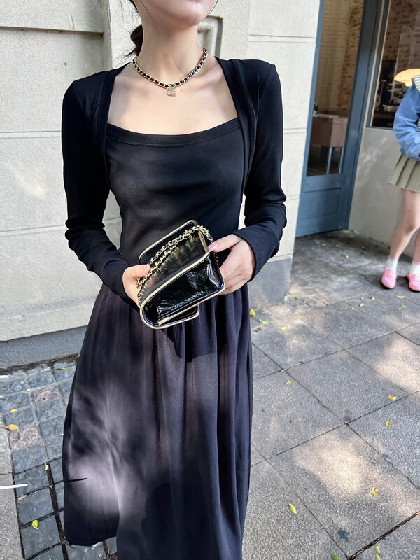 【FEI MAO】Simple Korean Style Small Sexy Dress with Square Collar Z-1012-1