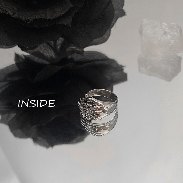 【INSIDE】Sweet Cool Hip Hop Dark Skull Ring (With Box Random) J3527# ZXL