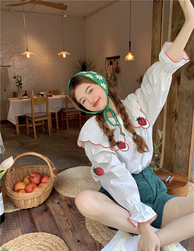 New in early autumn! [Timely rain] Korean style ins sweet and cute design embroidered strawberry shirt 60059# WPL