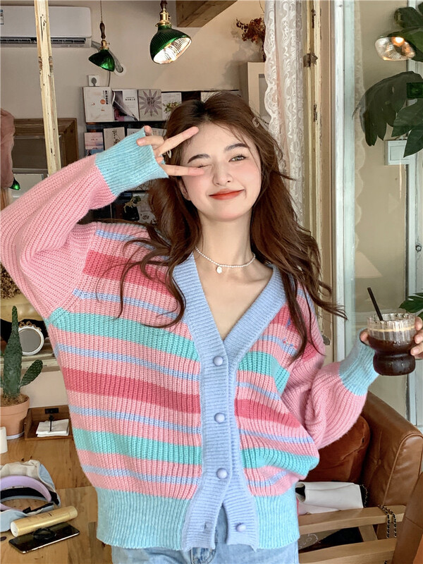 New in autumn! [Timely rain] Korean style ins sweet and age-reducing contrast stripe V-neck embroidered warm sweater D1074# WPL