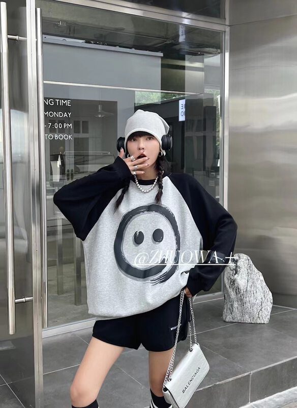 Autumn models are new! [Strictly selected by buyers - Zhuowa] large version of the smiley face pattern contrast color loose sweater 5177# CL