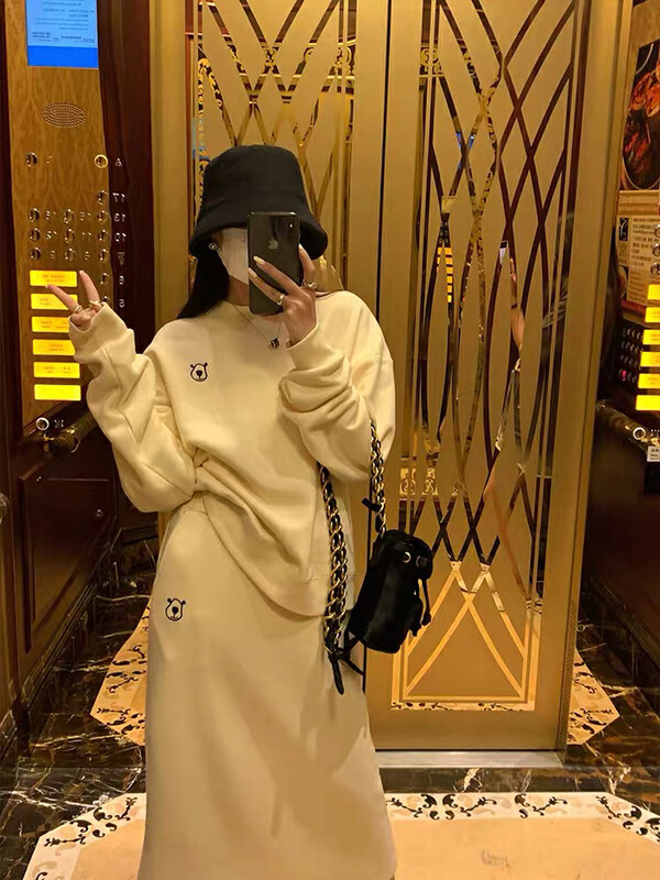 【ING】Loose and lazy sweater suit skirt suit T8342