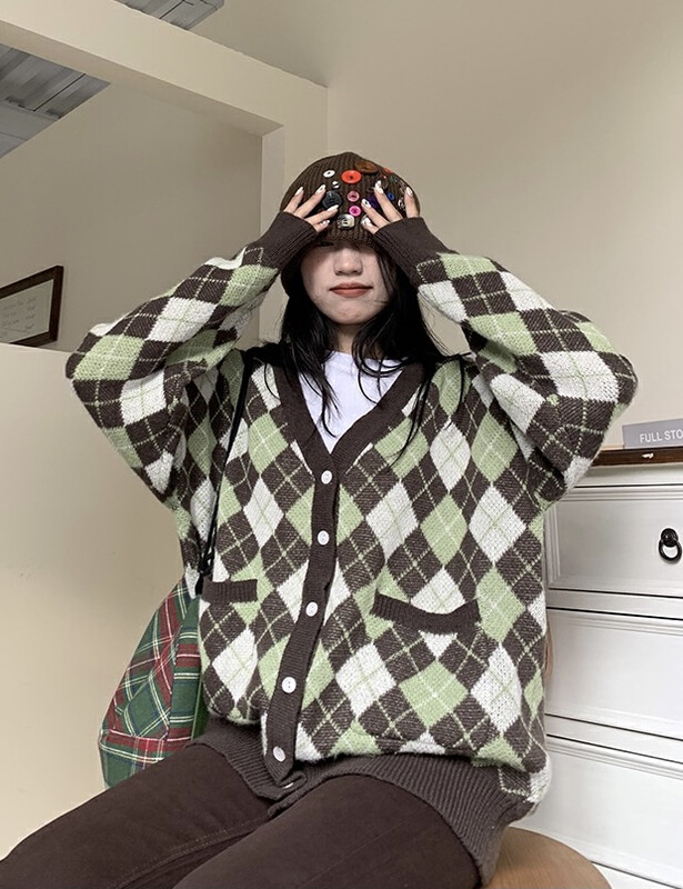 New in autumn!【LAB EEDA】Korean version of Lingge V-neck loose knitted cardigan M61684# OZQ