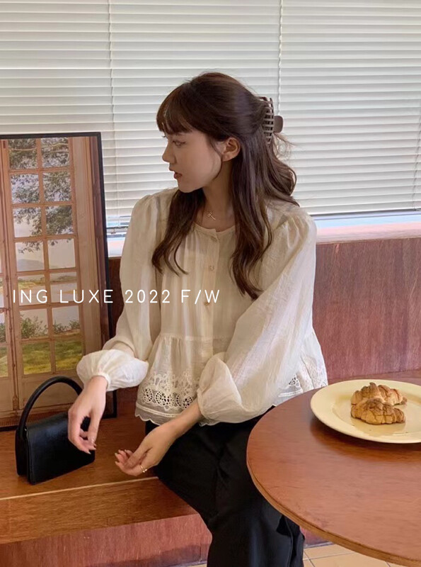 【ING】Korean style stitching lace lace shirt 8080