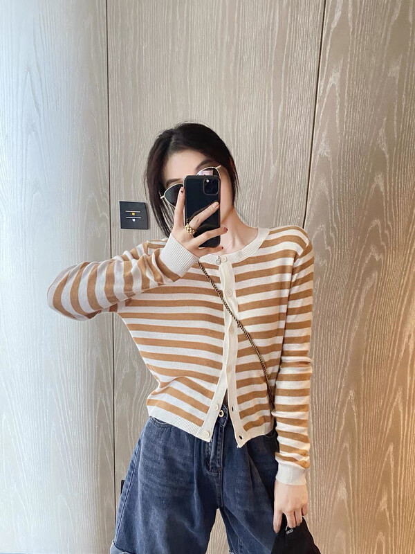 New in autumn! [Fire Music] Versatile striped button-down knitted sweater 1308# WTT