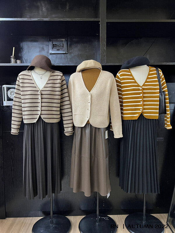 New in autumn! [R N] Korean striped casual knitted cardigan (including 10% wool) 82893# L