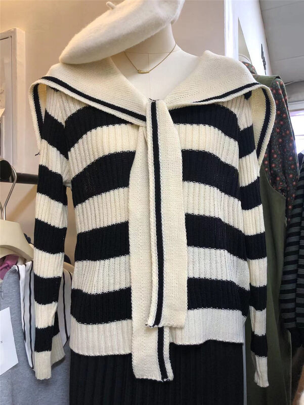New in autumn! [SUSAN] Korean version of striped navy collar sweater (shawl is not removable) 81689# LSW