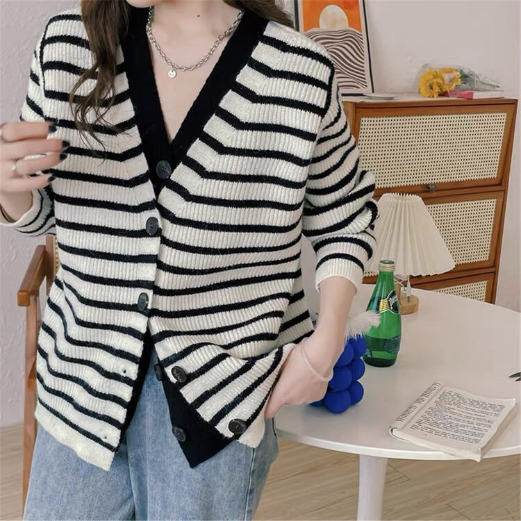 New in autumn!【SUSAN】V-neck striped casual knitted cardigan 81820# LSW